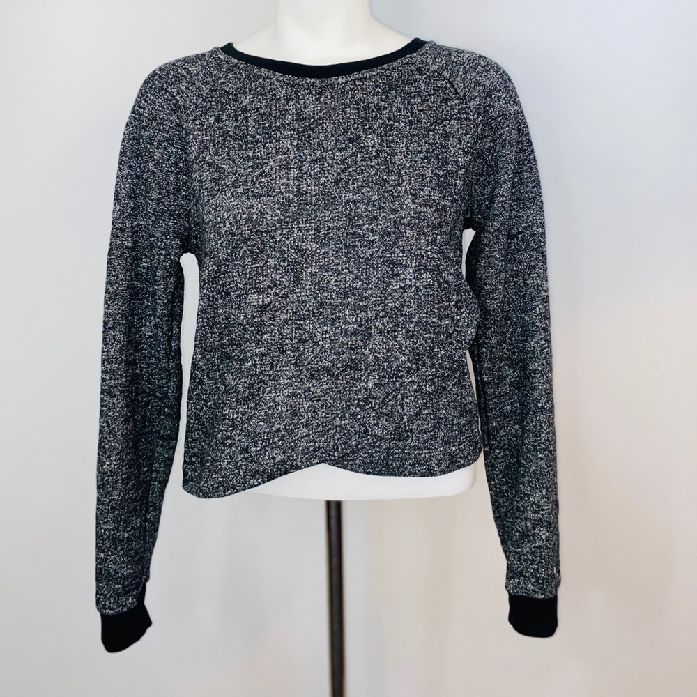 Fabletics Sz M Keeva Pullover Crop Sweater Grey